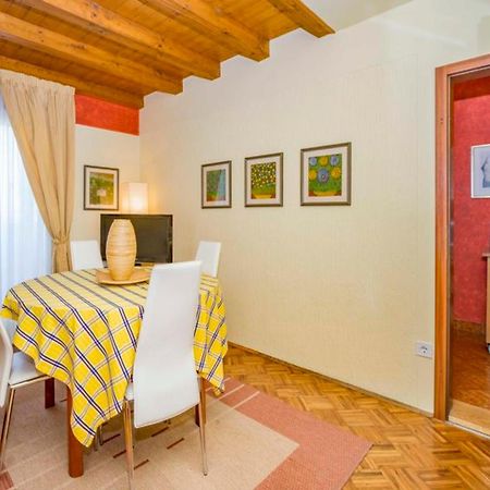 Apartments Villa Rossella 1 Rovinj Pokoj fotografie